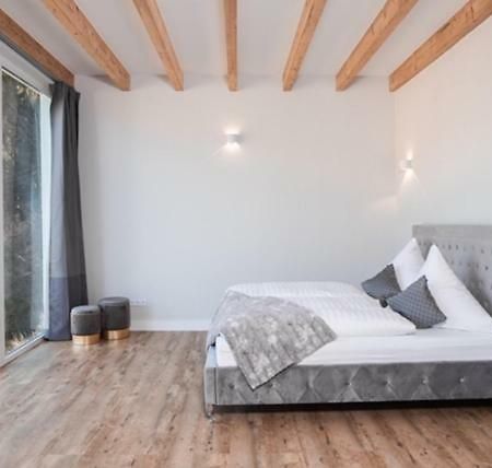 Ferienwohnung Otto-Dill-Halle Elmstein Exteriör bild