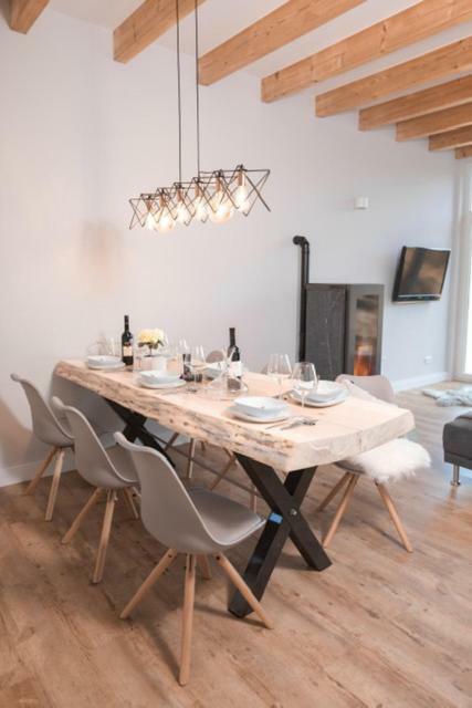 Ferienwohnung Otto-Dill-Halle Elmstein Exteriör bild